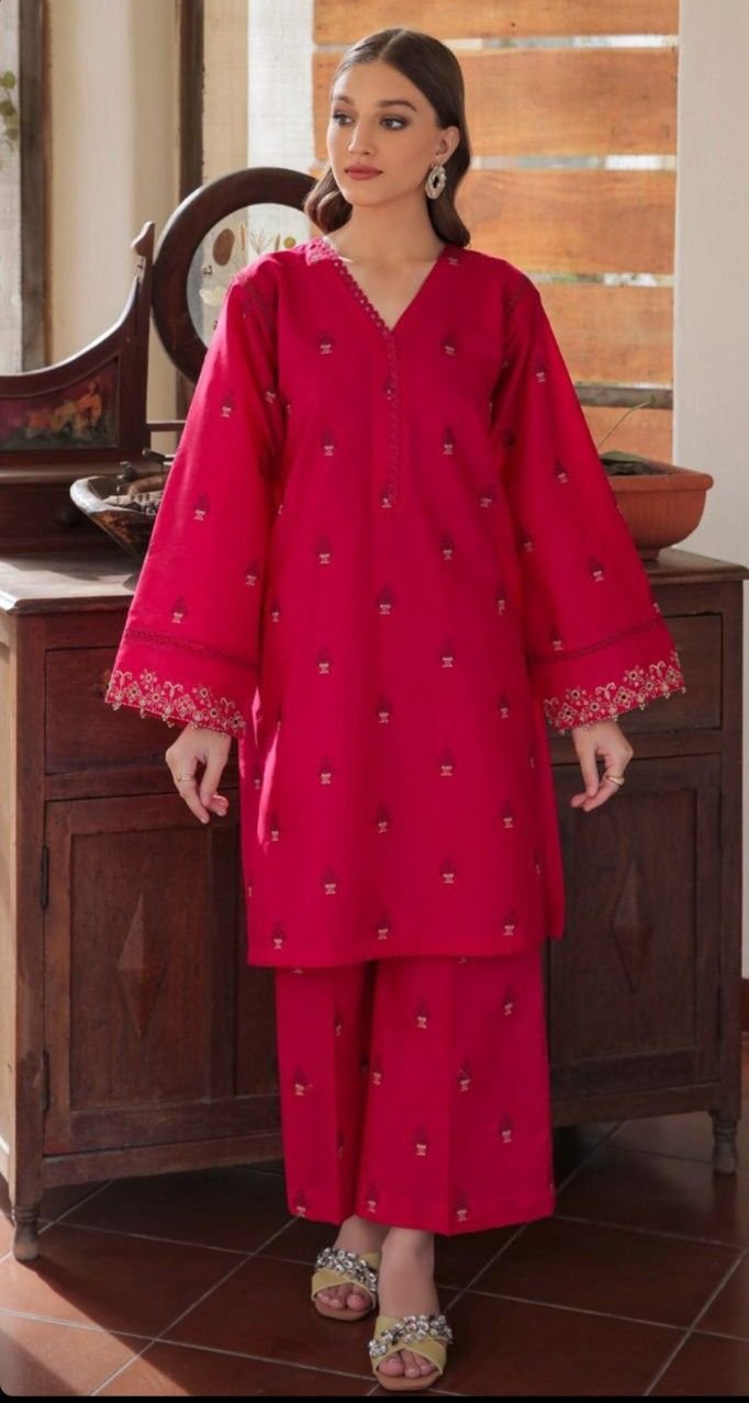 Simple & Elegant Stitching for Pakistani Women in Jumeirah Village Circle